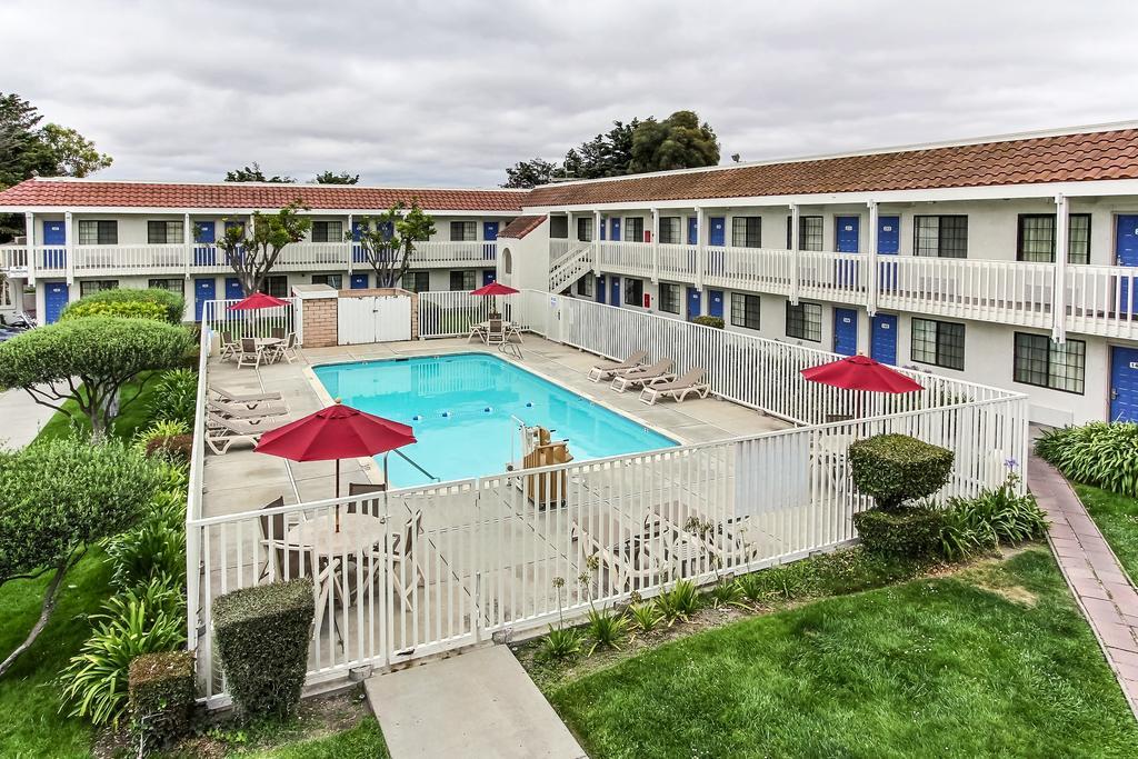 Motel 6-Salinas, Ca - North Monterey Area Eksteriør billede